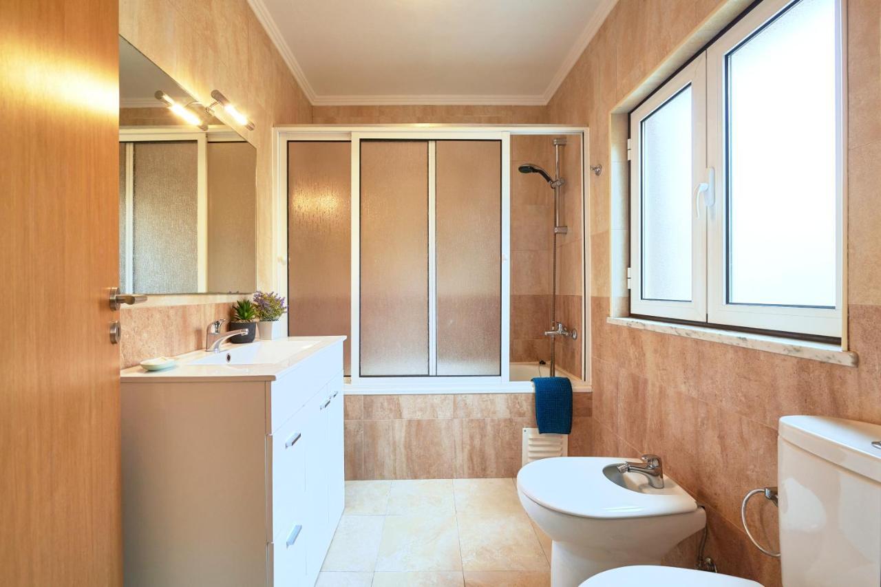 Spacious And Renovated Apartment With Amazing Patio, By Timecooler Lisboa Exterior foto
